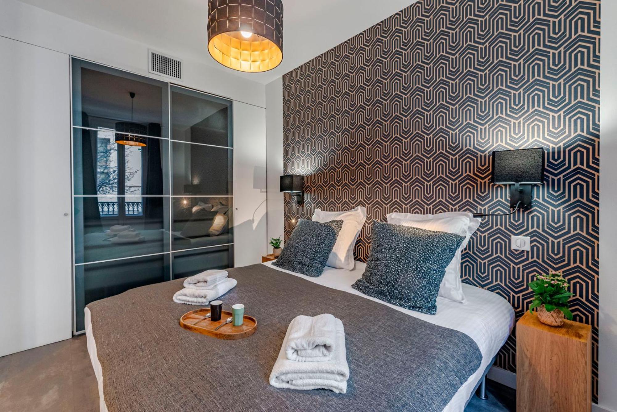 Luxury Family 2Br - Prime Location, Walk To Beach & Shopping, Sunny Balcony - Totolulu Cannes Hoche Exterior foto